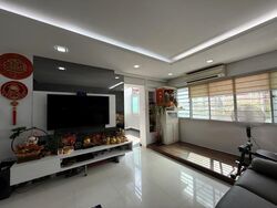 Blk 430 Hougang Avenue 6 (Hougang), HDB Executive #473957061